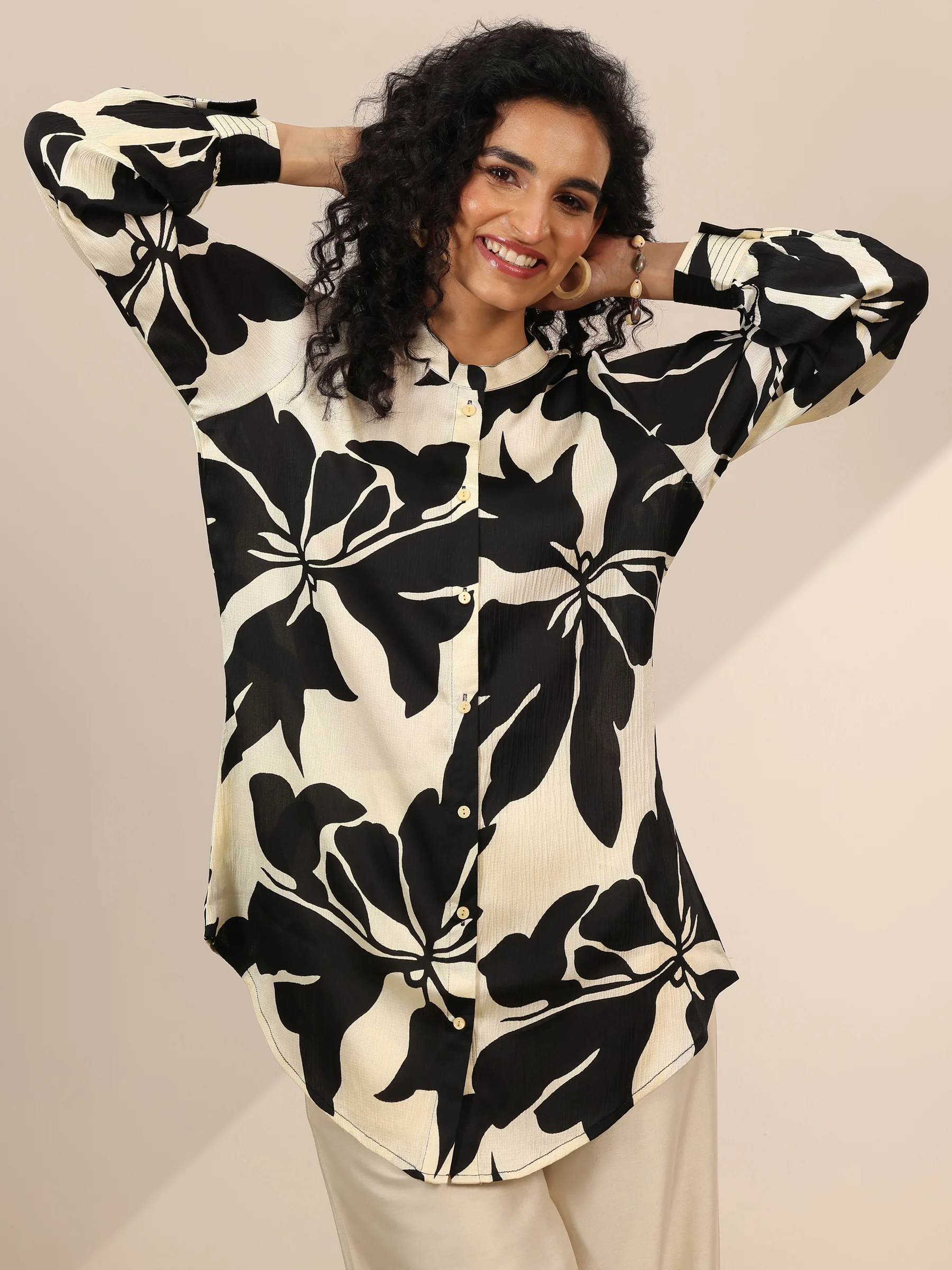 98175_5Main.webp Off White Printed Silk Blend Straight Tunic - Image 1
